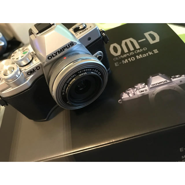 感謝の声続々！ [美品]オリンパス - OLYMPUS OM-D ダブルズームキット