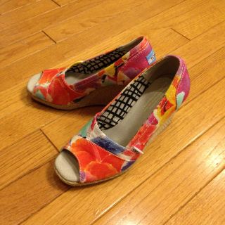 TOMSのカラフルウェッジソール(ハイヒール/パンプス)