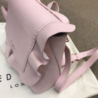 TED BAKER - TED BAKER テッドベイカー レザーフリルバックパック