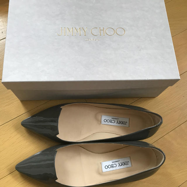 JIMMY CHOO(ジミーチュウ)のジミーチュウ フラットシューズ 37 レディースの靴/シューズ(ハイヒール/パンプス)の商品写真