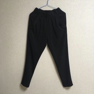 テーパードパンツ(クロップドパンツ)