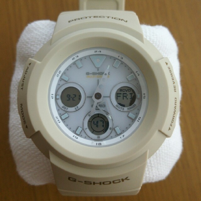 G-SHOCK(ジーショック)のCASIO G-SHOCK AWG-M510SEW メンズの時計(腕時計(デジタル))の商品写真