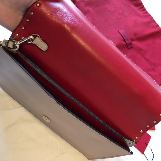 VALENTINO(ヴァレンティノ)のValentino クラッチバッグ レディースのバッグ(クラッチバッグ)の商品写真