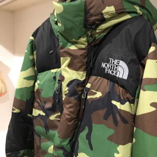 ザノースフェイス(THE NORTH FACE)の限定 迷彩 THE NORTH FACE ダウンジャケット (マウンテンパーカー)