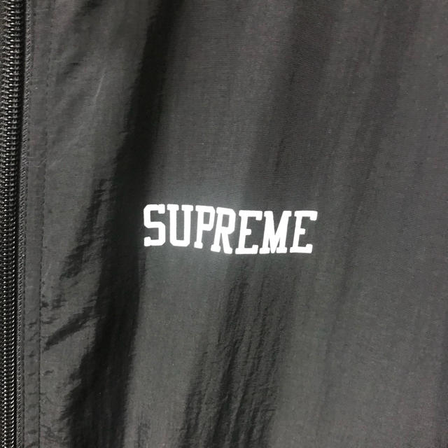Supreme(シュプリーム)のsupreme champion  メンズのジャケット/アウター(ナイロンジャケット)の商品写真