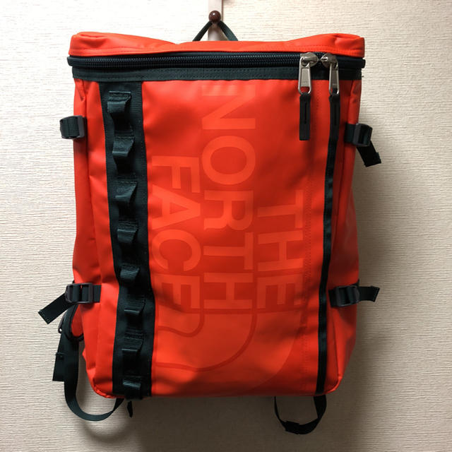 THE NORTH FACE(ザノースフェイス)のノースフェイス ヒューズボックス 中古品 the north face メンズのバッグ(バッグパック/リュック)の商品写真