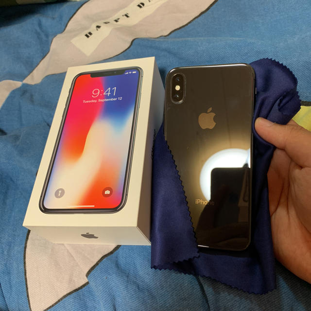 今年も話題の iPhone simフリー 256GB iPhoneX - スマートフォン本体