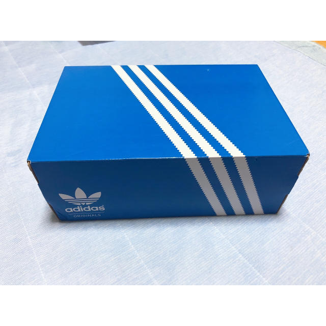 adidas(アディダス)のお値下げしました！今月のみこのお値段です！adidas 空箱 レディースのバッグ(ショップ袋)の商品写真