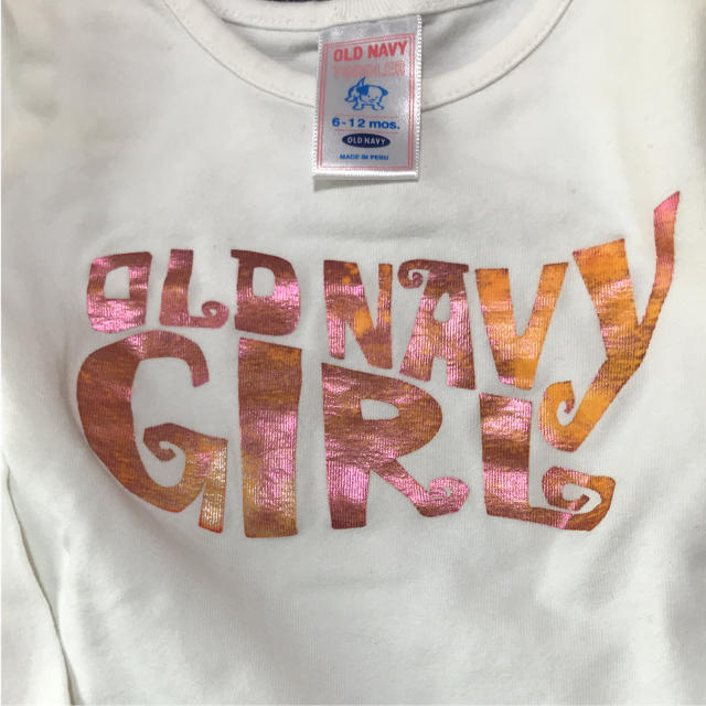 Old Navy(オールドネイビー)のOLD NAVY  70センチ 長袖 女の子 白 キッズ/ベビー/マタニティのベビー服(~85cm)(シャツ/カットソー)の商品写真