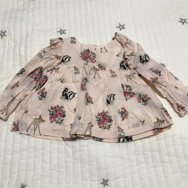 babyGAP(ベビーギャップ)のbaby GAP ディズニーバンビ柄ブラウス キッズ/ベビー/マタニティのベビー服(~85cm)(その他)の商品写真