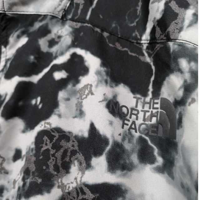 THE NORTH FACE(ザノースフェイス)のノースフェイス 海外限定 ナイロンジャケット  メンズのジャケット/アウター(ナイロンジャケット)の商品写真