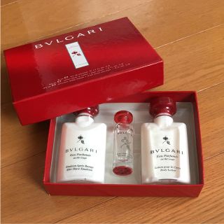 ブルガリ(BVLGARI)の値下げ中☆未使用！箱付き！BVLGARI香水、ボディローションセット(香水(女性用))