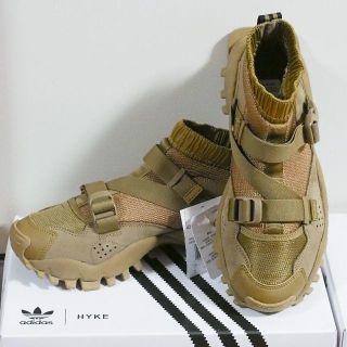 HYKE adidas コラボシューズ　AOH010