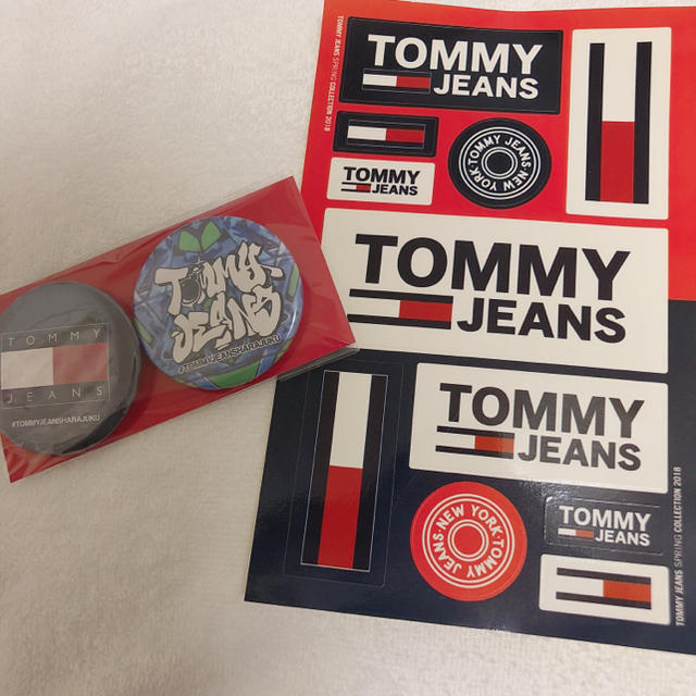 TOMMY HILFIGER(トミーヒルフィガー)のtommy jeans ステッカー 缶バッジ エンタメ/ホビーのコレクション(ノベルティグッズ)の商品写真