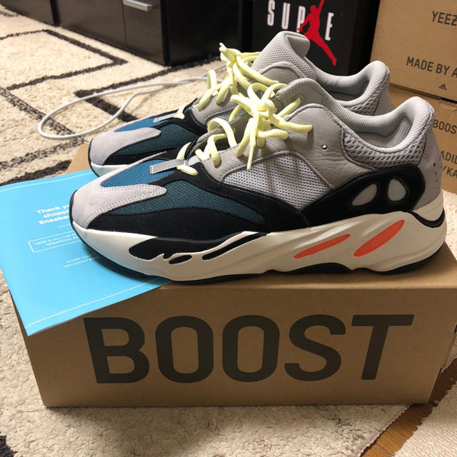 adidas(アディダス)のADIDAS YEEZY BOOST 700  k5様専用 メンズの靴/シューズ(スニーカー)の商品写真