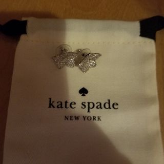 ケイトスペードニューヨーク(kate spade new york)のkate spade❤新品今季秋冬キラキラピアス(ピアス)