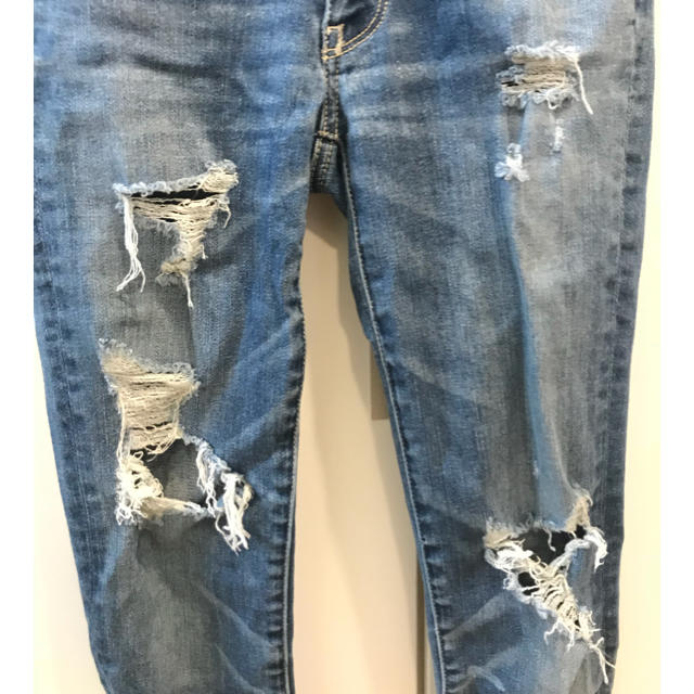 American Eagle(アメリカンイーグル)のアメリカンイーグル☆ダメージデニム レディースのパンツ(デニム/ジーンズ)の商品写真