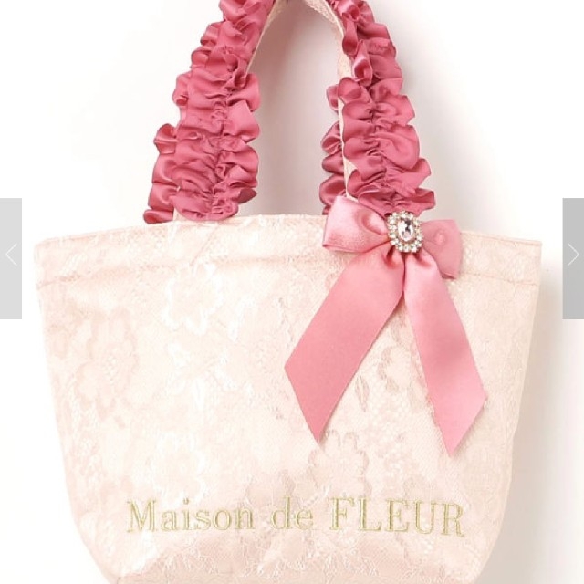Maison de FLEUR(メゾンドフルール)の完売品✨メゾンドフルール🎀ラメリボンレースフリルハンドルトート【ピンク】 レディースのバッグ(トートバッグ)の商品写真