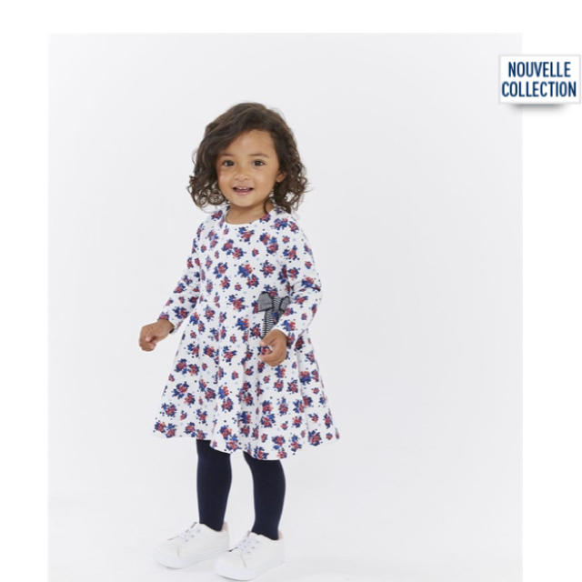 PETIT BATEAU(プチバトー)の《新品・タグ付き》プチバトー ベリープリントスウェットワンピース 24m86cm キッズ/ベビー/マタニティのベビー服(~85cm)(ワンピース)の商品写真