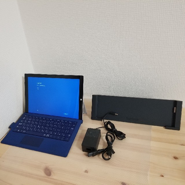 Surface Pro3 (i5/4G/128G/Win10/カバー、ドック付)