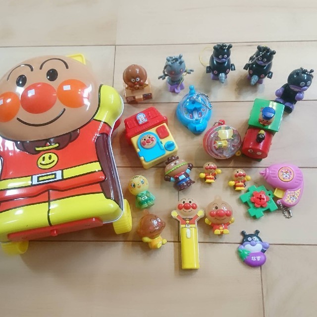 アンパンマン - アンパンマン☆おもちゃまとめ売り キャリーバッグ付の