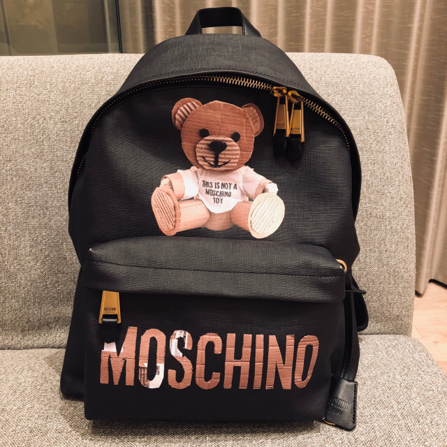 MOSCHINO モスキーノ バックパック　くま　クマ