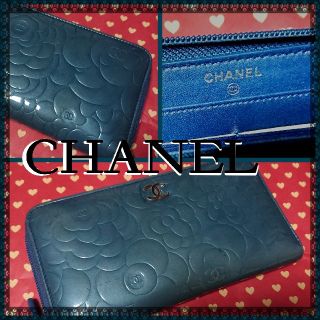 シャネル(CHANEL)のカメリア♥️CHANEL エナメル カメリア 長財布(財布)