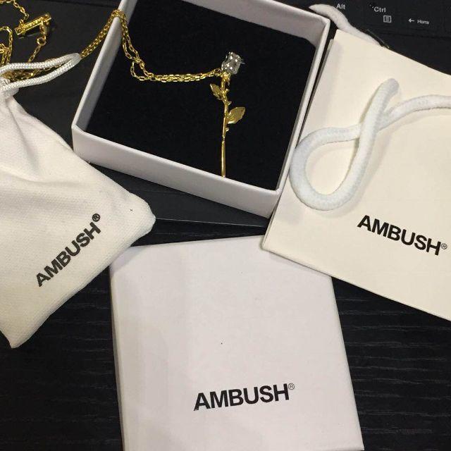 AMBUSH(アンブッシュ)の最終値下げ　速い者勝ち　AMBUSH アンブッシュ　ローズネックレス　 メンズのアクセサリー(ネックレス)の商品写真