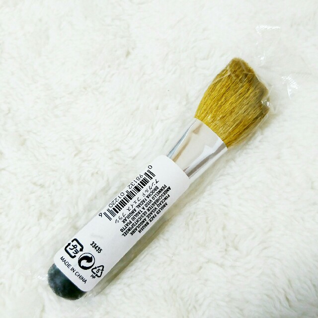 bareMinerals(ベアミネラル)のベアミネラル アンクルドフェイスブラシ  コスメ/美容のベースメイク/化粧品(その他)の商品写真