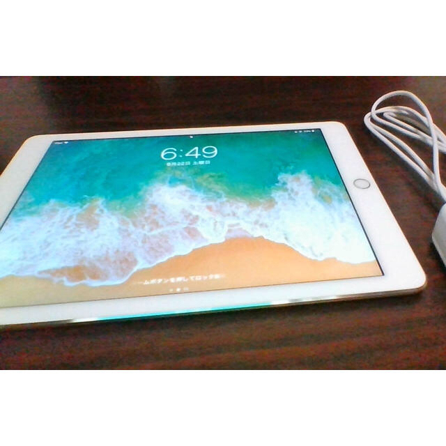 au iPad Air2 16GB ゴールド ネットワーク利用制限:◯ 充電器付-