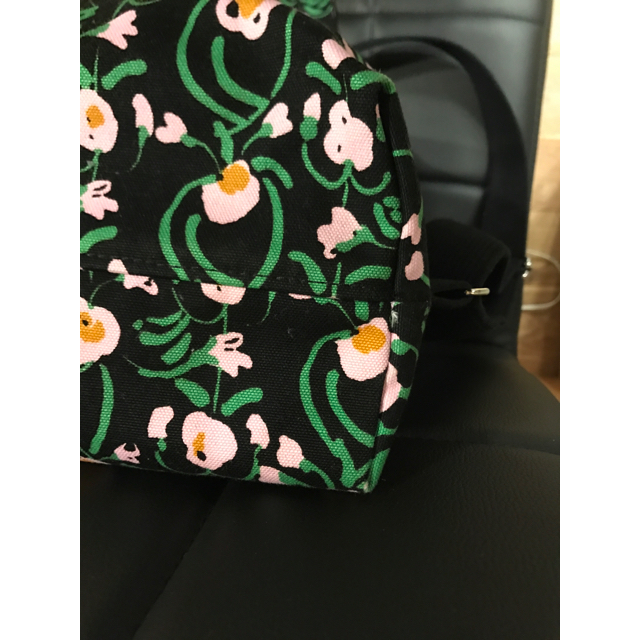 marimekko(マリメッコ)のマリメッコ 花柄リュック(ヌルム)  レディースのバッグ(リュック/バックパック)の商品写真