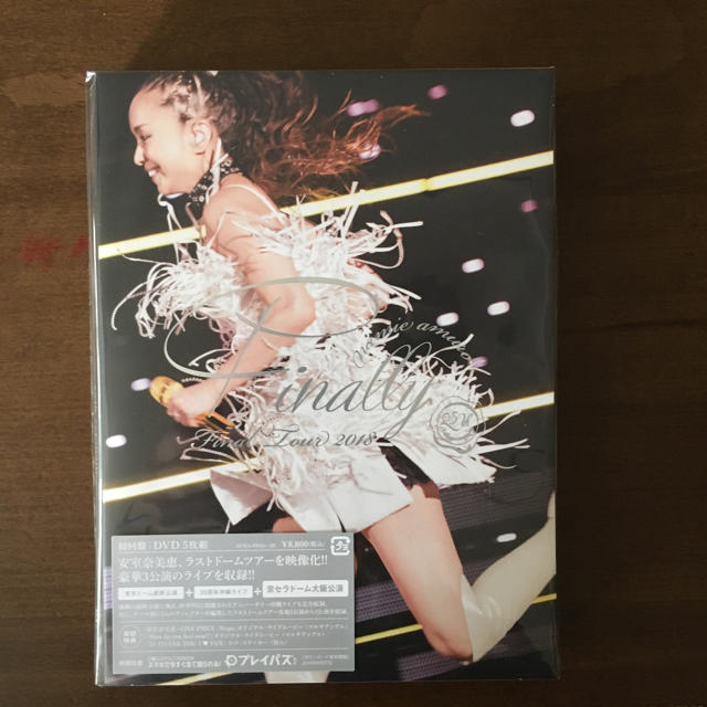 初回盤 安室奈美恵 2018Finally+京セラドーム大阪公演DVD5枚組新品 エンタメ/ホビーのDVD/ブルーレイ(ミュージック)の商品写真