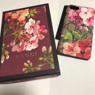 グッチ(Gucci)のgucci iPhoneケース5.5s.6.6s用 美品(iPhoneケース)