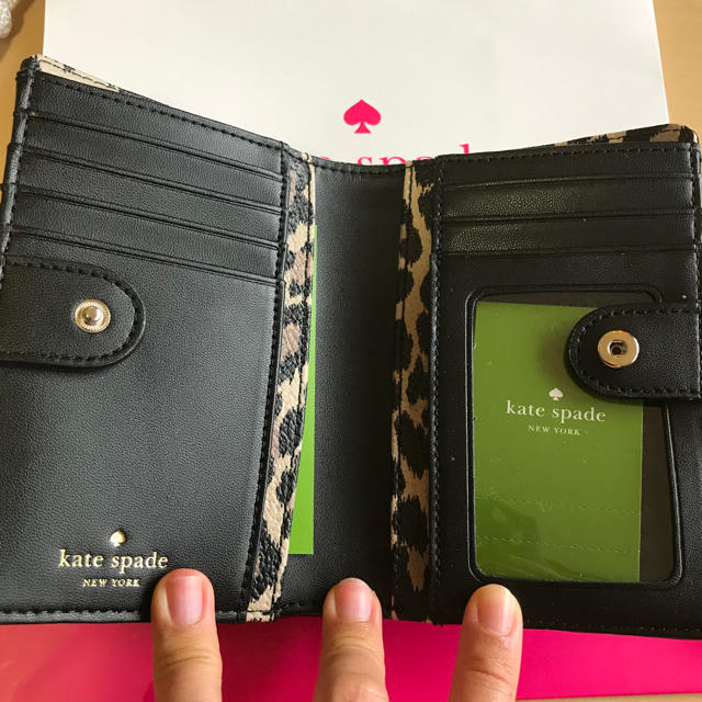 kate spade new york(ケイトスペードニューヨーク)の新品 ケイトスペード  折り財布 ヒョウ柄 レディースのファッション小物(財布)の商品写真