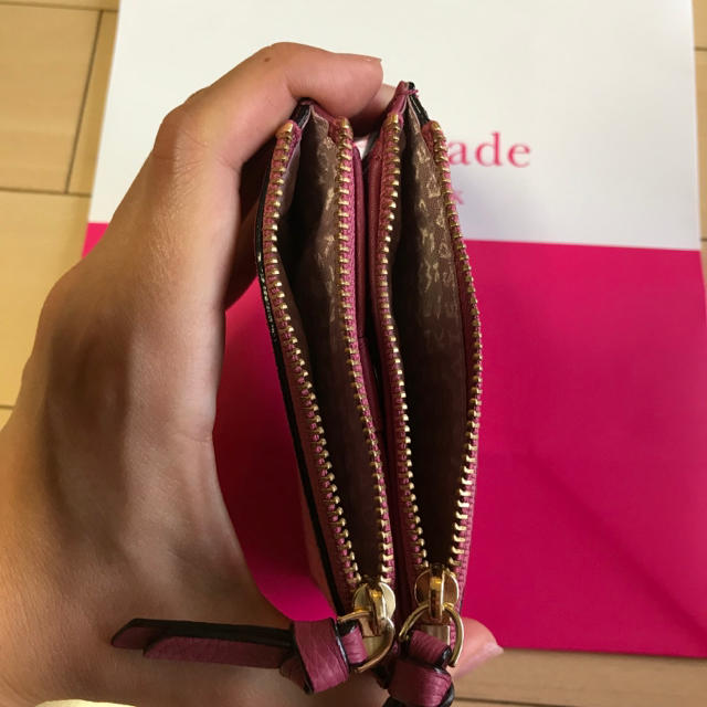 kate spade new york(ケイトスペードニューヨーク)のサマー様専用 新品 ケイトスペード  型押しスエード 折り財布 レディースのファッション小物(財布)の商品写真