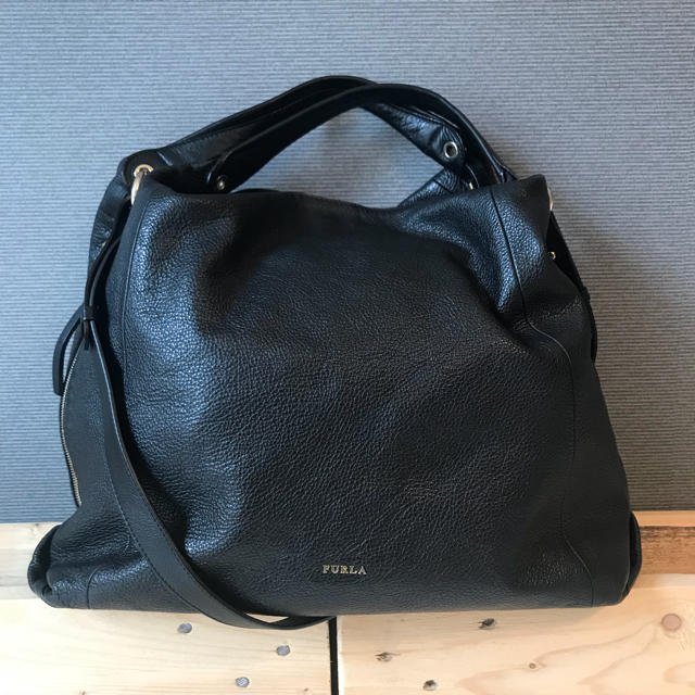 ショルダーバッグFURLA ELISABETH 2wayレザーバッグ ブラック シボ加工