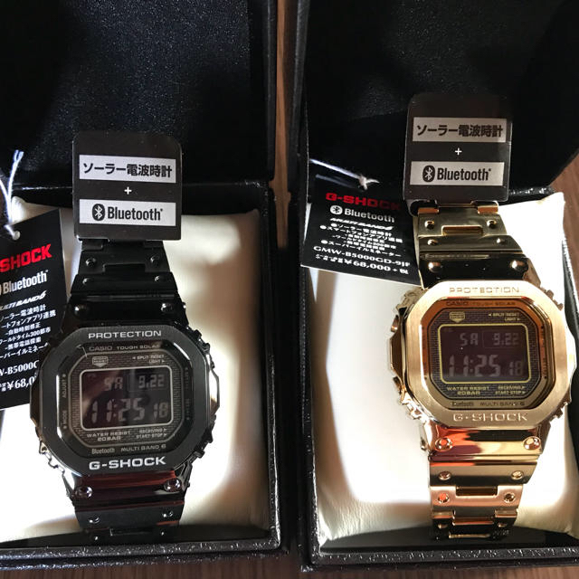 G-SHOCK(ジーショック)の【2本売り】G-SHOCK フルメタル  ゴールド&ブラック メンズの時計(腕時計(デジタル))の商品写真