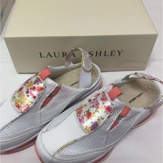 ローラアシュレイ(LAURA ASHLEY)のローラアシュレイナースシューズ(サンダル)