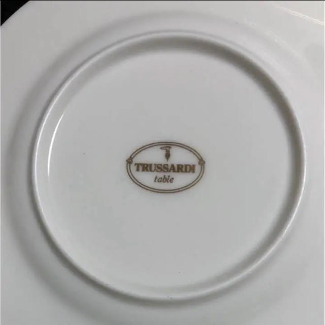 Trussardi(トラサルディ)の新品　ケーキ皿　5枚セット　TRUSSARDI インテリア/住まい/日用品のキッチン/食器(食器)の商品写真