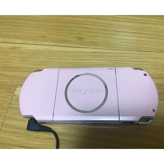 PlayStation Portable(プレイステーションポータブル)のPSP3000 ブロッサムピンク エンタメ/ホビーのゲームソフト/ゲーム機本体(携帯用ゲーム機本体)の商品写真