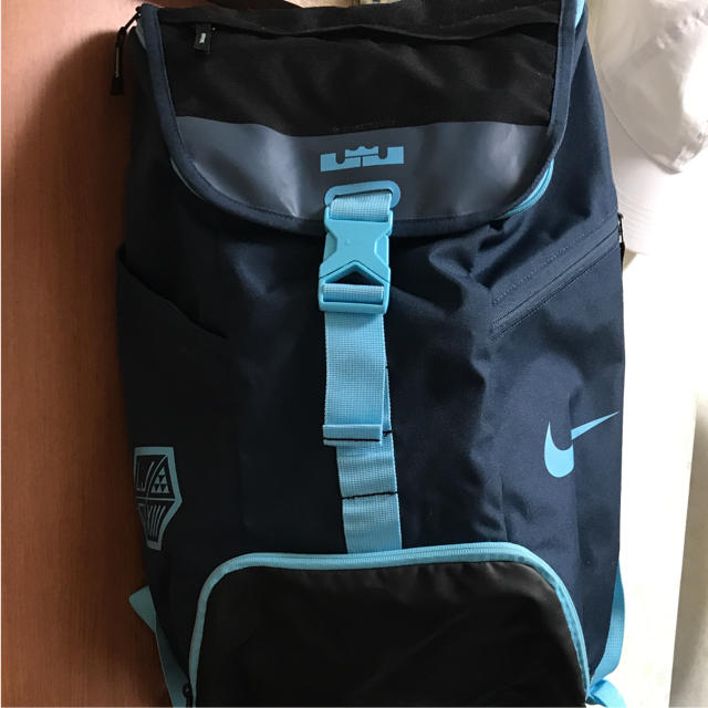 【送料無料】1000円値下げしました！NIKE レブロンバックパック