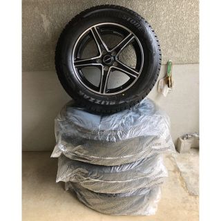 ブリヂストン(BRIDGESTONE)のゆっきー様 ブリザック ホイール付4本セット(タイヤ・ホイールセット)