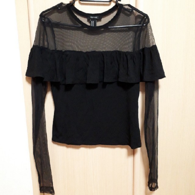 ZARA(ザラ)のforever21 新品同様　メッシュ フリル トップス 黒 レディースのトップス(カットソー(長袖/七分))の商品写真