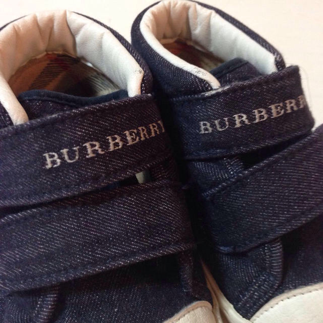 BURBERRY(バーバリー)のありり様☆Burbberry 14cm  キッズ/ベビー/マタニティのキッズ靴/シューズ(15cm~)(その他)の商品写真