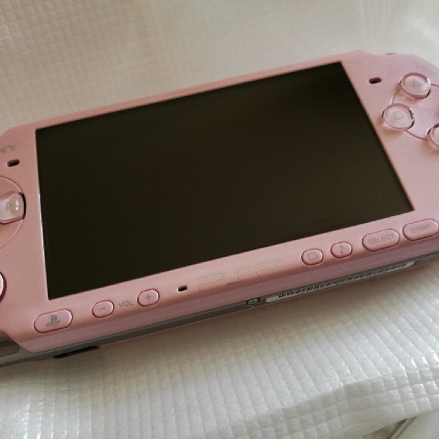 PlayStation Portable(プレイステーションポータブル)のPSP-3000 XZP ブロッサム・ピンク エンタメ/ホビーのゲームソフト/ゲーム機本体(携帯用ゲーム機本体)の商品写真