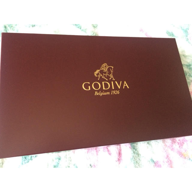 GODIVA パティスリー アソートメント 11個入り 食品/飲料/酒の食品(菓子/デザート)の商品写真