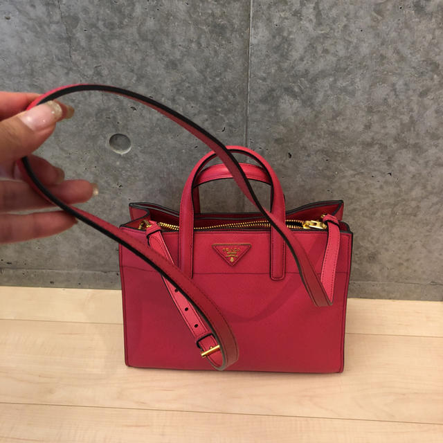 超激安人気 PRADA 2WAY ハンド/ショルダー の通販 by U's shop|プラダならラクマ - プラダ PRADA サフィアーノ 通販大特価