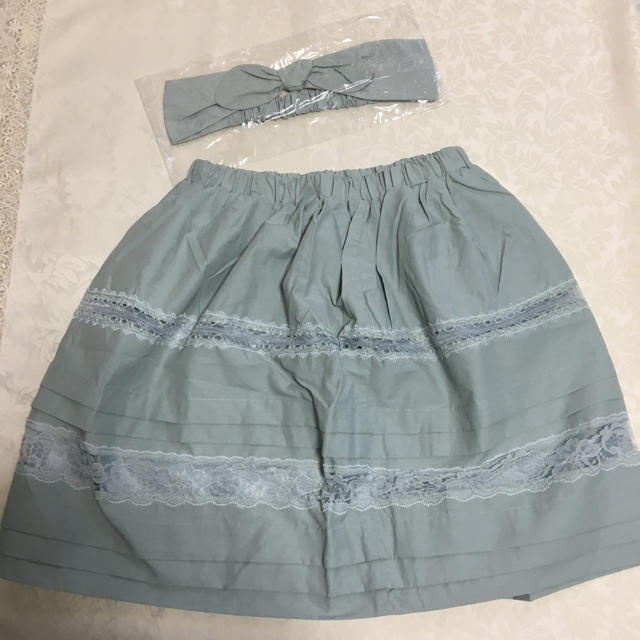 SNIDEL(スナイデル)の新品未使用  スナイデル  ヘアーバンド付きスカート    レディースのスカート(ひざ丈スカート)の商品写真