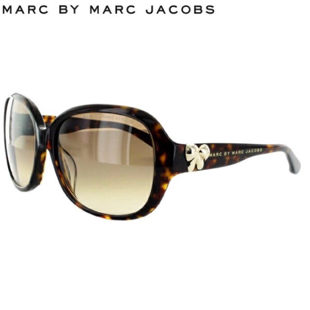 MARC BY MARC JACOBS(マークバイマークジェイコブス)のpotos5796様専用☆美品☆MARKJACOBS サングラス リボン レディースのファッション小物(サングラス/メガネ)の商品写真