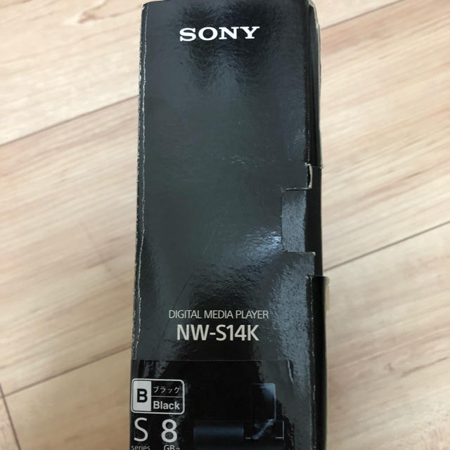 WALKMAN(ウォークマン)のsony ウォークマン 新品未使用 スマホ/家電/カメラのオーディオ機器(ポータブルプレーヤー)の商品写真